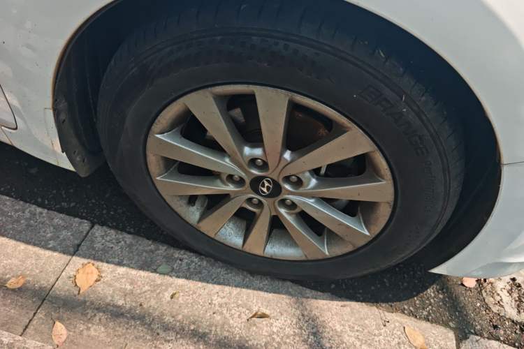 Used Hyundai Mistra 2014 1.8L Automatic Smart GLS
