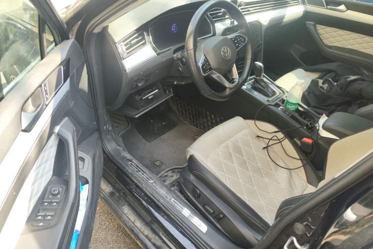 Used Volkswagen Magotan 2023 2 Million Units Commemorative Edition 330TSI DSG Luxury Version
