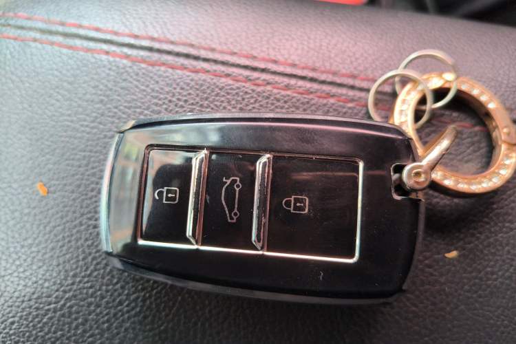 Used CHANGAN CS75 2014 2.0L Manual Leading Version China IV Standard