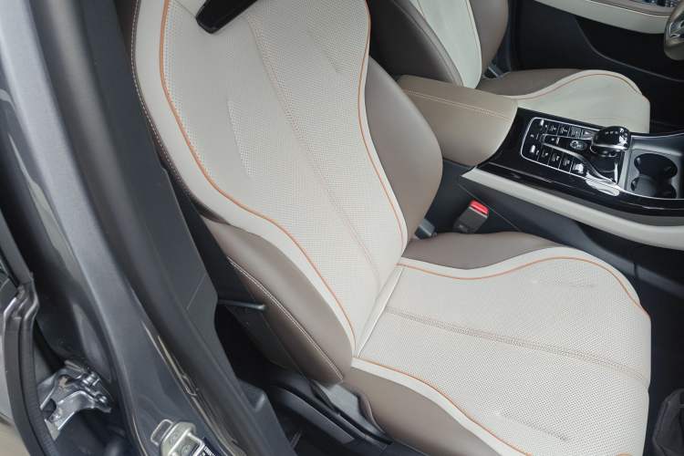 Used BYD Qin PLUS 2024 Honor Edition EV 420KM Leading Model