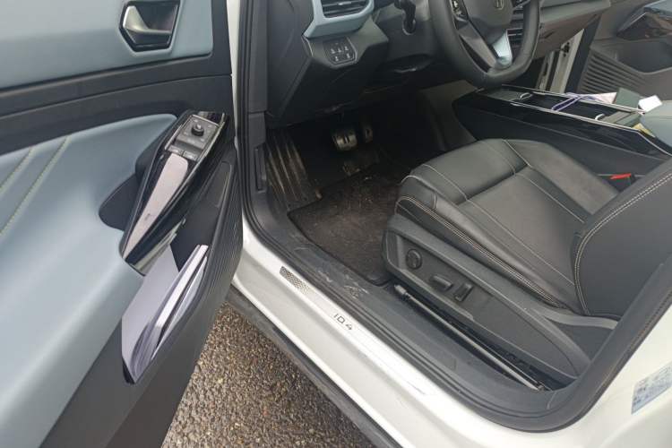 Used Volkswagen ID.4 X 2024 Pure & Smart Edition Driver Seat