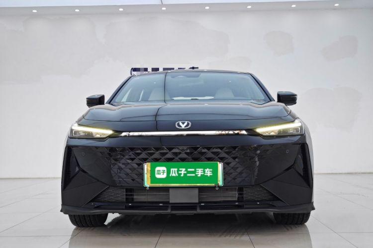 Used Changan UNI-V iDD 2024 Blue Whale Smart Electric iDD 136km Luxury Model
