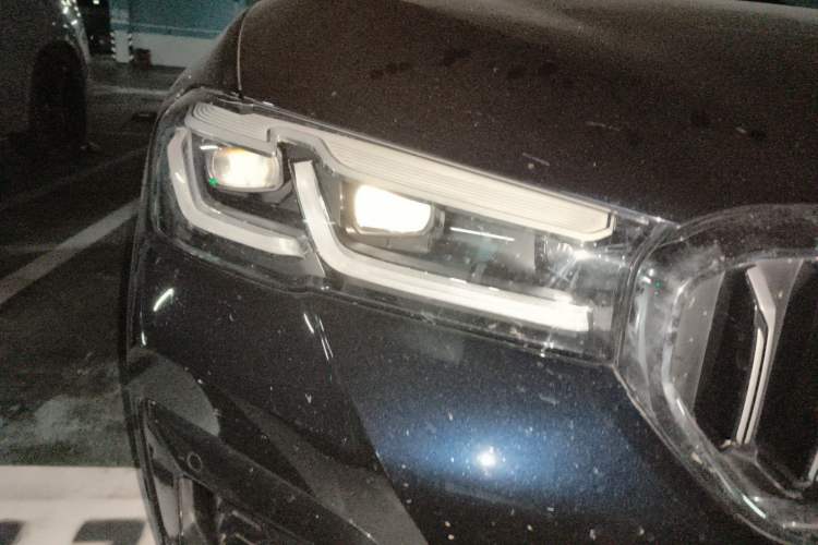 Used BMW 5 Series 2023 530Li Leading Model M Sport Package Right Front Headlight