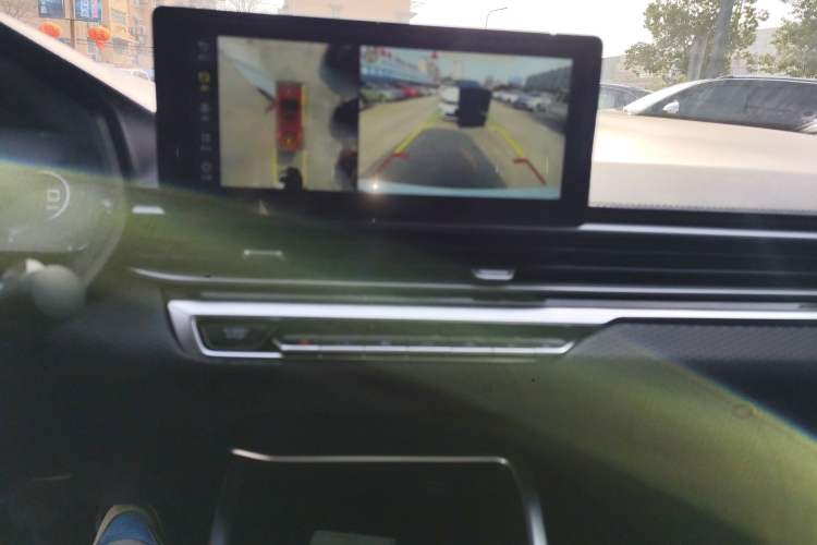 Used Geely Auto Emgrand 2022 4th Generation 1.5L CVT Luxury Model