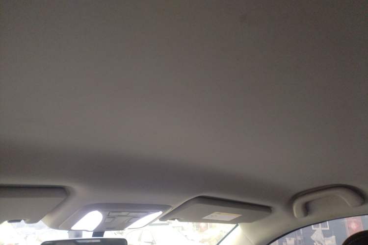 Used Dongfeng Aeolus AX4 2017 1.6L DCT Trendy Style Headliner