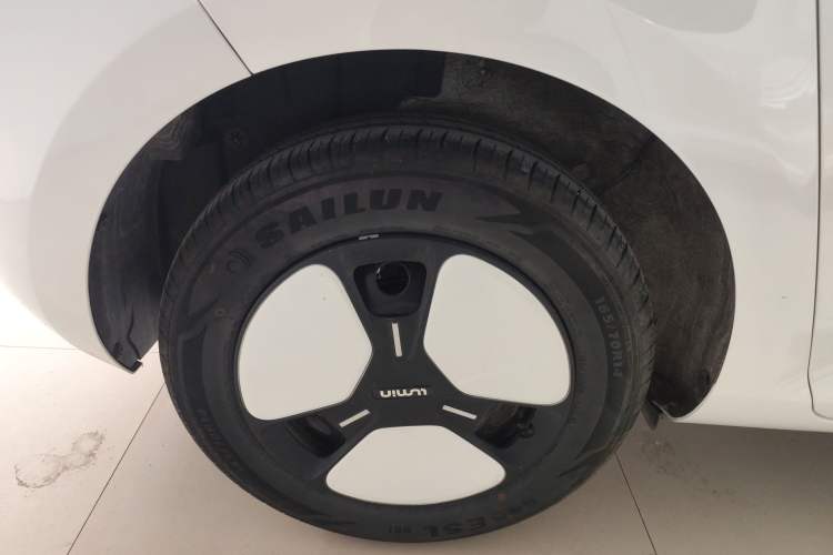 Used CHANGAN NEVO Lumin 2023 301km Honey Dew Edition