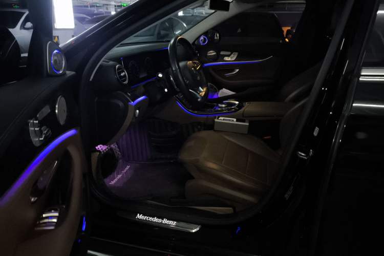 Used Mercedes-Benz E-Class 2016 E 300 L Sporty and Stylish Model
