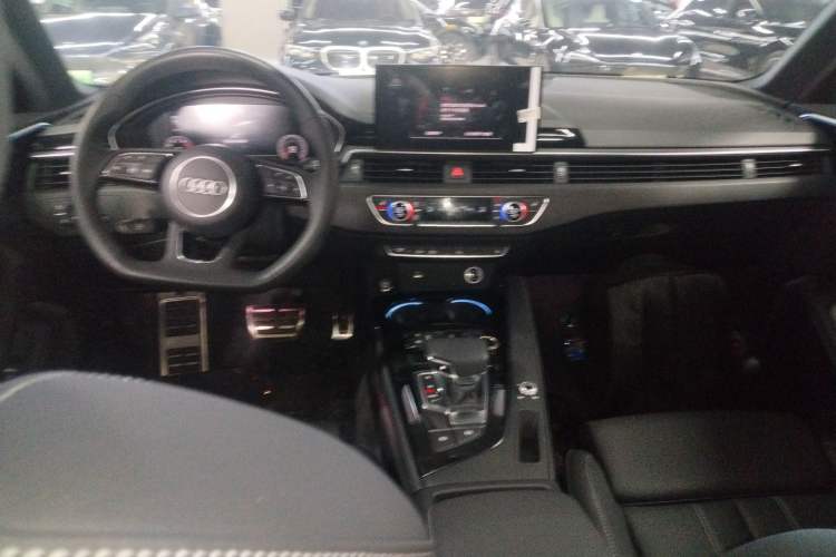Used Audi A4L 2024 40 TFSI Luxury Dynamic Edition
