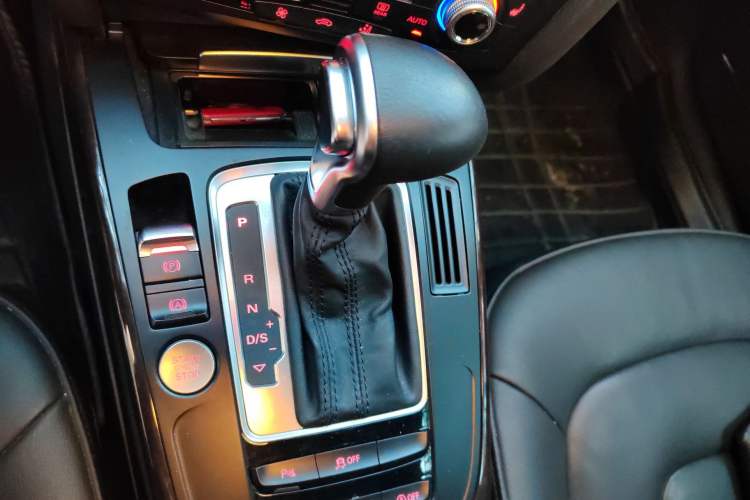 Used Audi A4L 2016 35 TFSI Collection Edition S line Comfort Model
