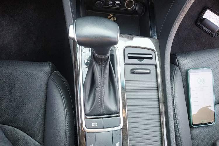 Used Kia K5 2016 2.0L Automatic LUX
