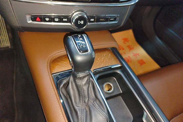 Used Volvo S90 2020 T5 Zhiyi Luxury Edition