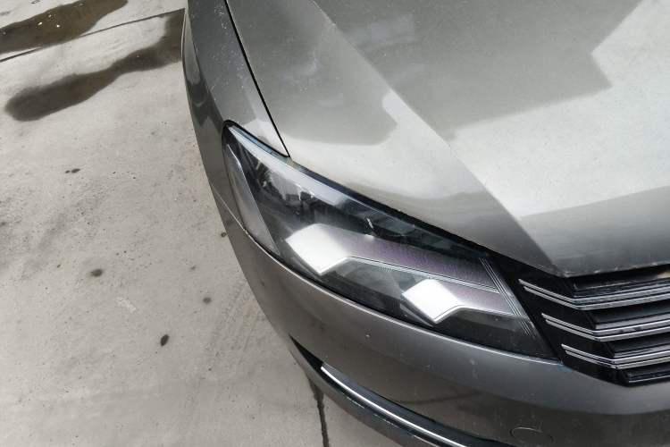 Used Volkswagen Passat 2013 1.8TSI DSG Prestige Edition Right Front Headlight