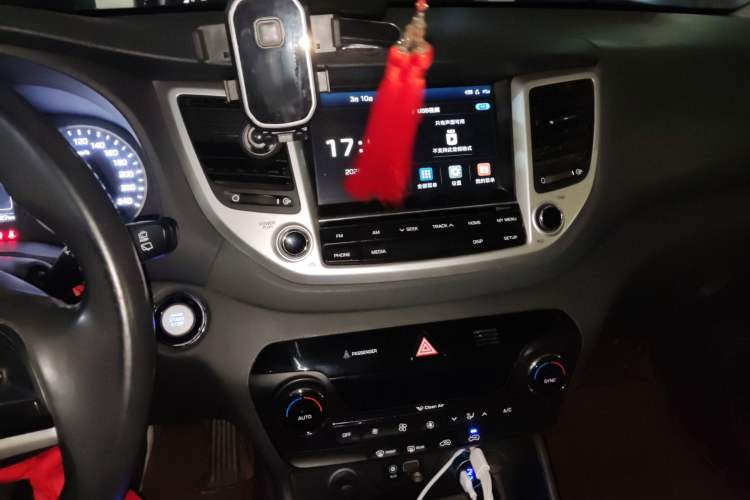 Used Hyundai Tucson 2015 1.6T Dual-Clutch Two-Wheel-Drive Smart Model