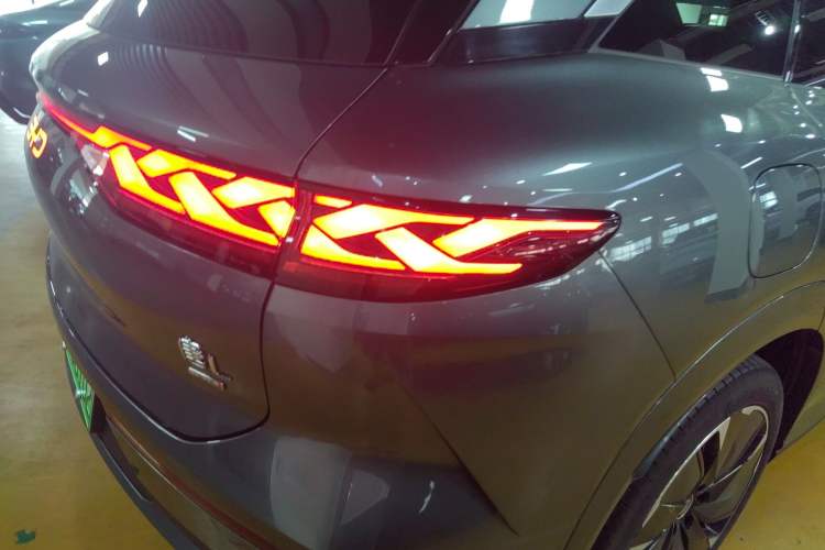 Used BYD Tang L 2025 DM 175KM Drone Player Edition