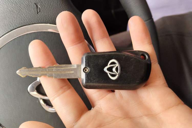 Used CHANGAN OSHAN Olisway 2013 1.2L Manual Comfort Model
