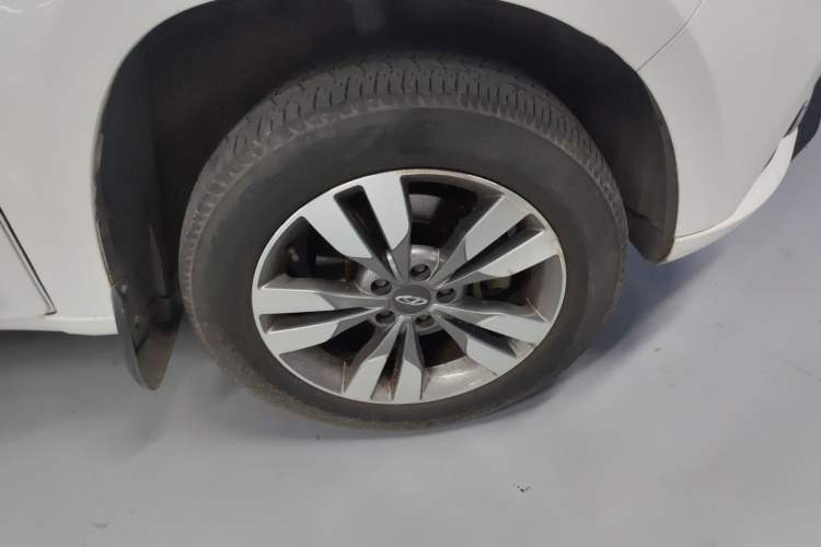 Used Chery Tiggo 3 2016 1.6L CVT ZhiShang Edition Right Front Wheel Hub