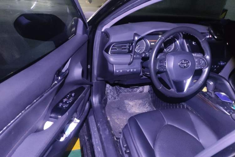 Used Toyota Camry 2019 2.0G Luxury Edition China VI Standard