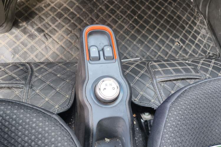 Used Baojun E100 2019 250KM Smart Drive Edition Gear Lever