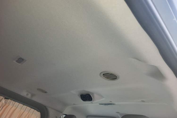 Used Ford Transit 2023 2.0T Diesel Manual Commercial & Travel Version Mid-axle Low-roof Design 7/8/9-Seater
