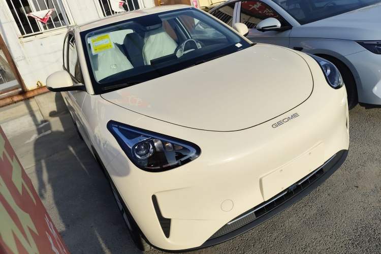 Used Geely Galaxy Geome 2026 Model 310km Youth Edition Front Right 45 Deg