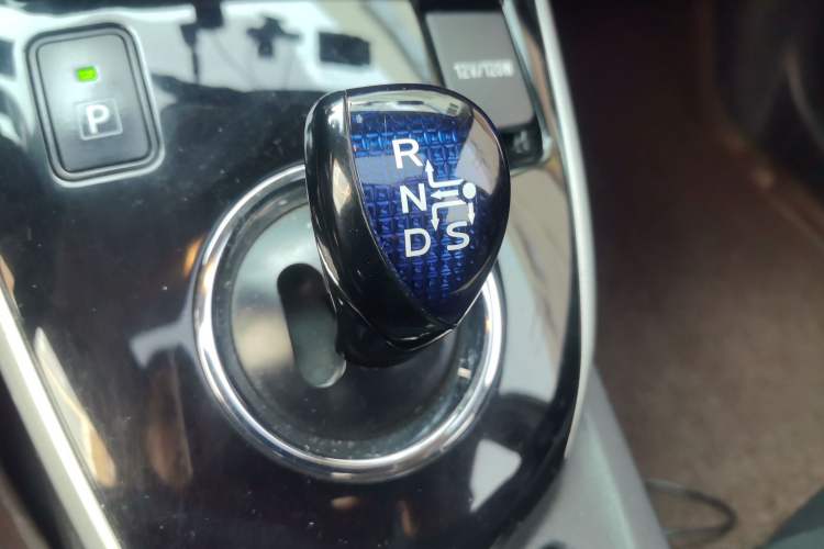 Used Toyota Corolla 2017 Revised Dual-Engine 1.8L E-CVT Elite Edition