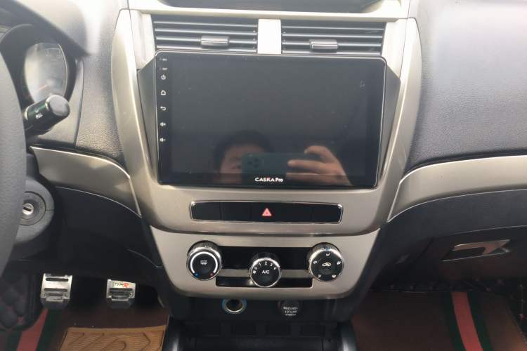 Used Geely Auto GX7 2015 Classic Edition 1.8L Manual Elite Model China IV
