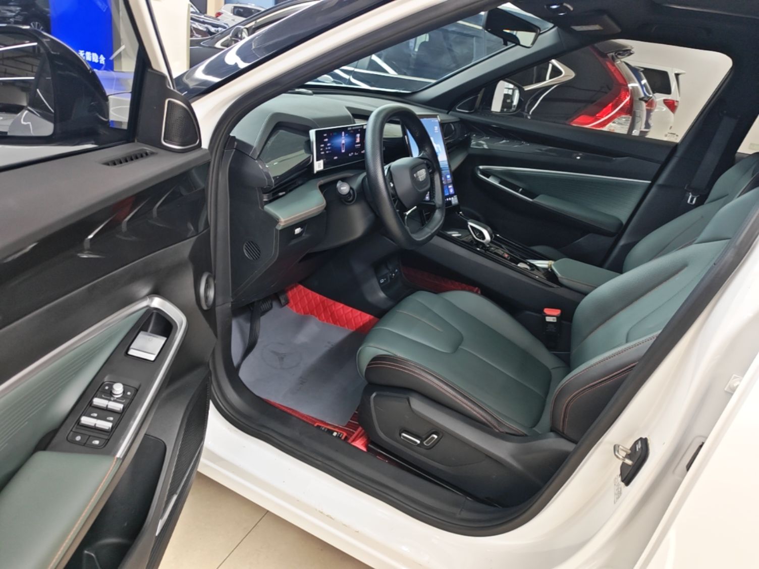 Geely Auto Emgrand X7 Sport 2024 1.5TD Dragon Edition — снимка 18