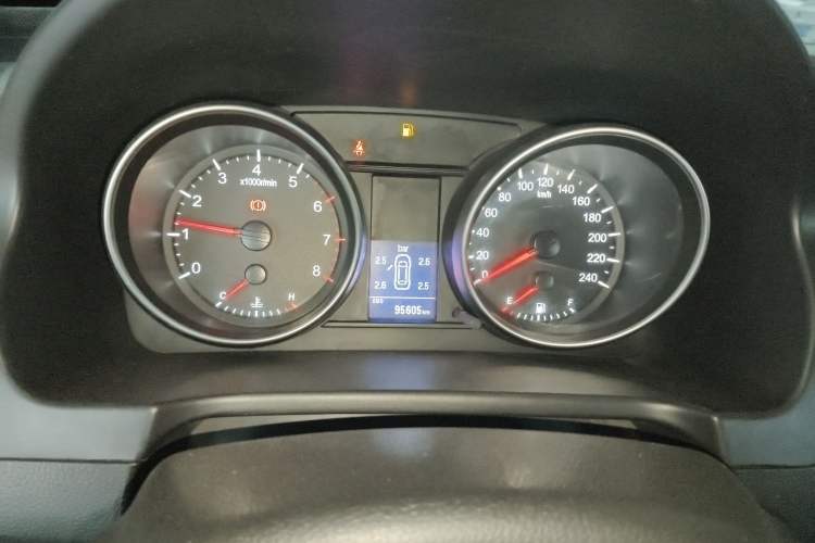 Used Haval H6 2016 Upgraded Model 1.5T Manual Two-Wheel Drive Elite Version Instrument Cluster
