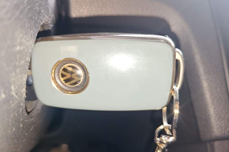 Used Volkswagen Santana 2016 1.6L Automatic Fashion Edition Interior 1