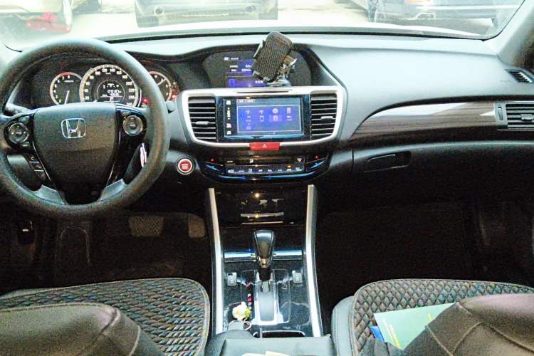 Used Honda Accord 2016 2.4L Luxury Edition
