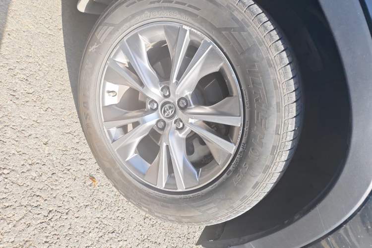 Used Toyota Highlander 2018 2.0T Four-Wheel Drive Elite Edition 7 Seats China VI Standard
