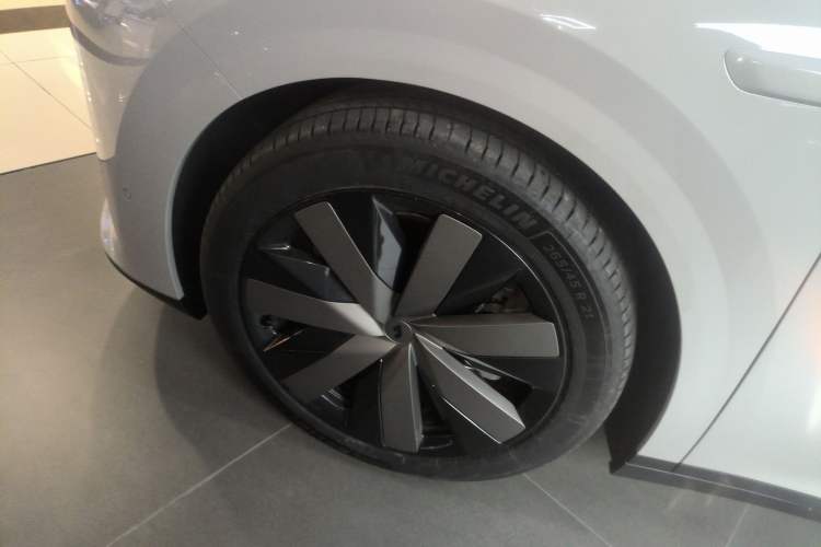 Used Li Auto Li Auto i8 2025 Model Standard Version