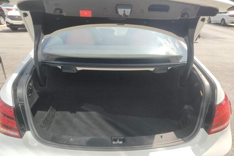 Used Mercedes-Benz E-Class 2014 E 200 Coupe
