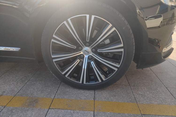 Used Volvo S90 2024 B5 Zhiyuan Luxury Edition
