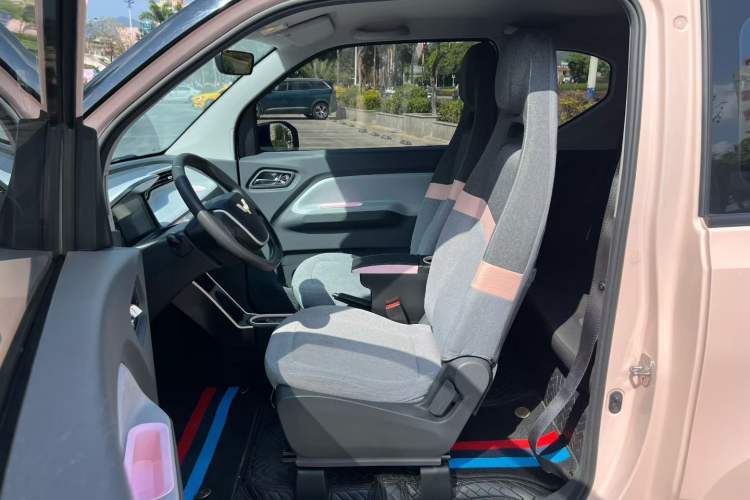 Used Wuling Hongguang MINIEV 2022 Macaron Premium Model – Lithium Iron Phosphate