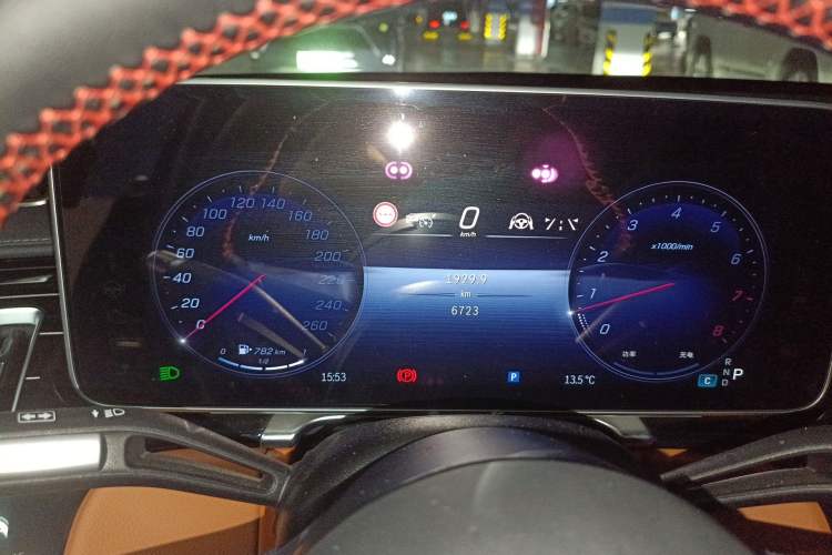 Used Mercedes-Benz S-Class 2024 S 450 L 4MATIC Odometer Close Up