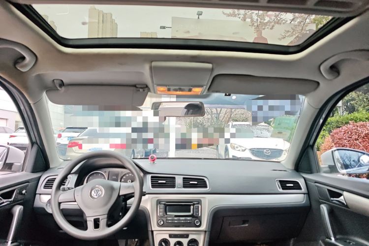 Used Volkswagen Lavida 2013 1.6L Automatic Comfort Edition Headliner