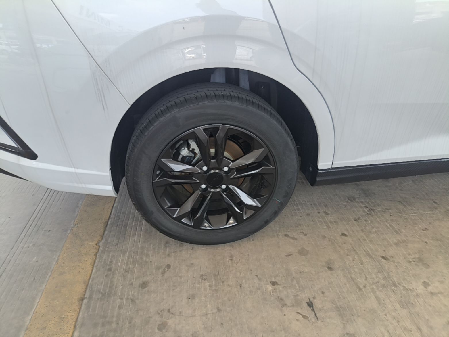 Dongfeng Aeolus Yixuan 2025 1.5L Automatic Luxury Version - Luxury — снимка 11