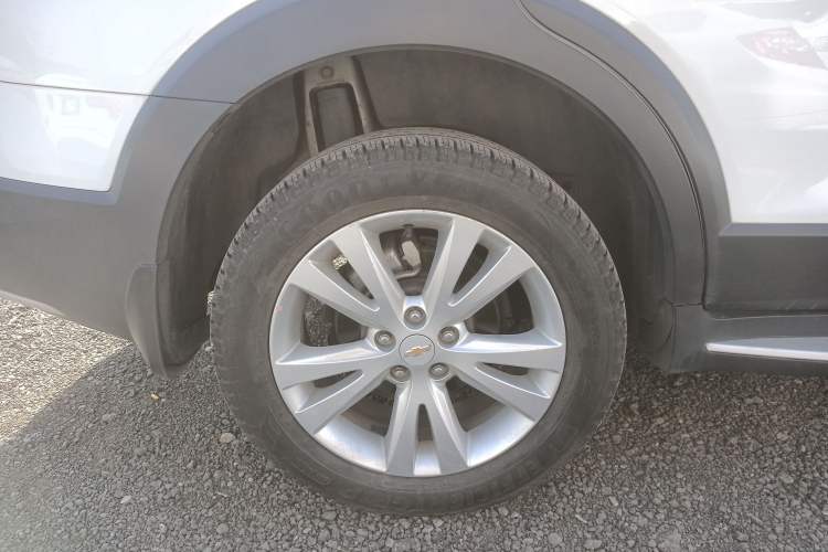 Used Chevrolet Captiva 2015 2.4L 4x4 Flagship Edition 7-Seater