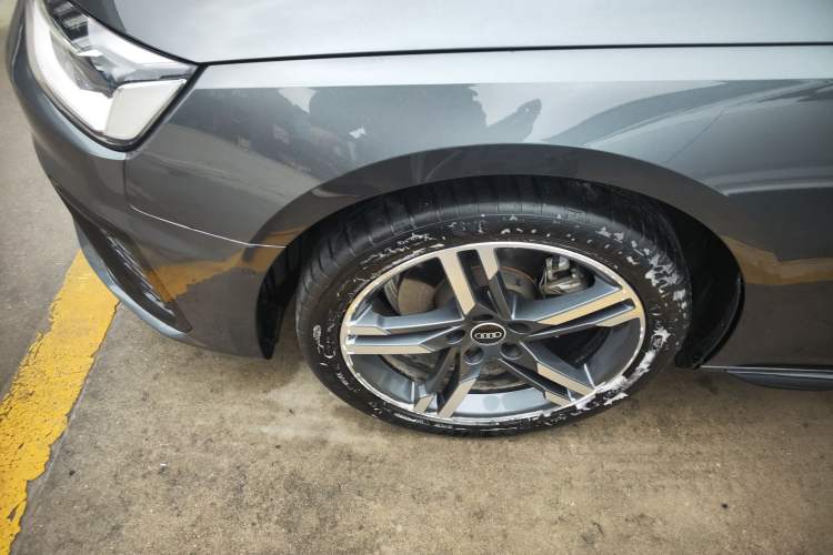 Used Audi A4L 2022 40 TFSI Luxury Dynamic Model
