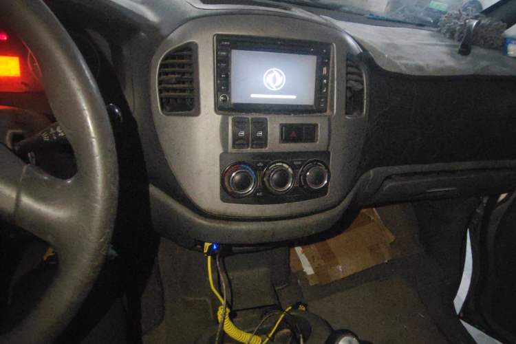 Used FORTHING Lingzhi 2012 Passenger Version 1.6L Flagship Edition