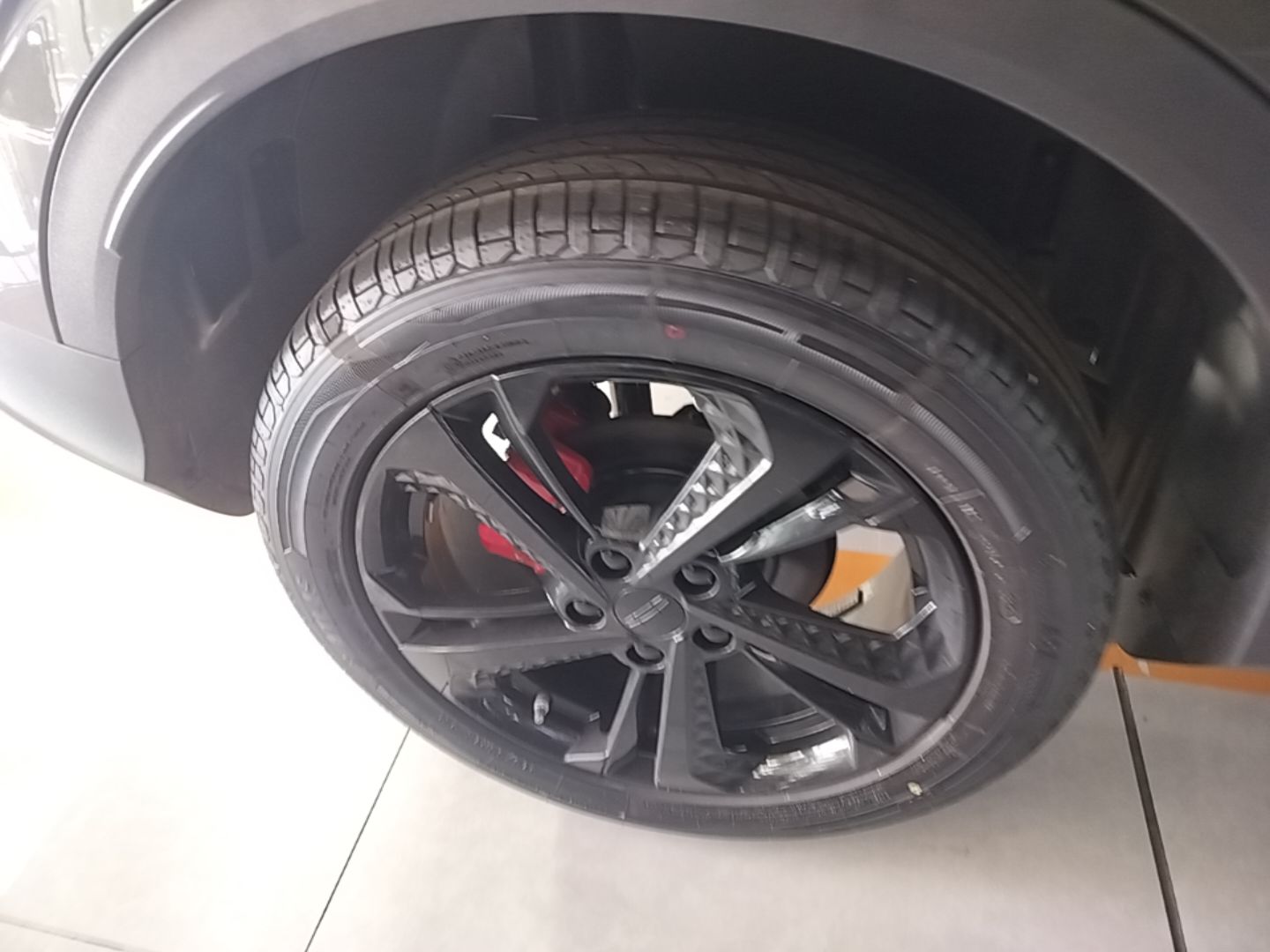 Geely Auto Coolray 2025 Bin Yue L 1.5T DCT Starlight Edition — снимка 11
