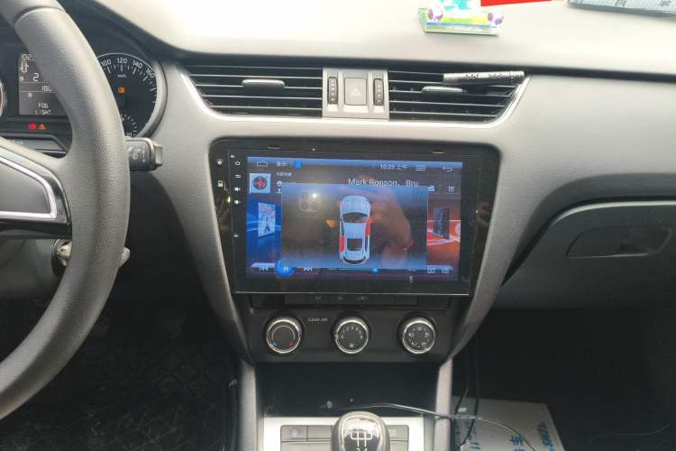 Used Skoda Octavia 2017 1.6L Manual Trend Edition
