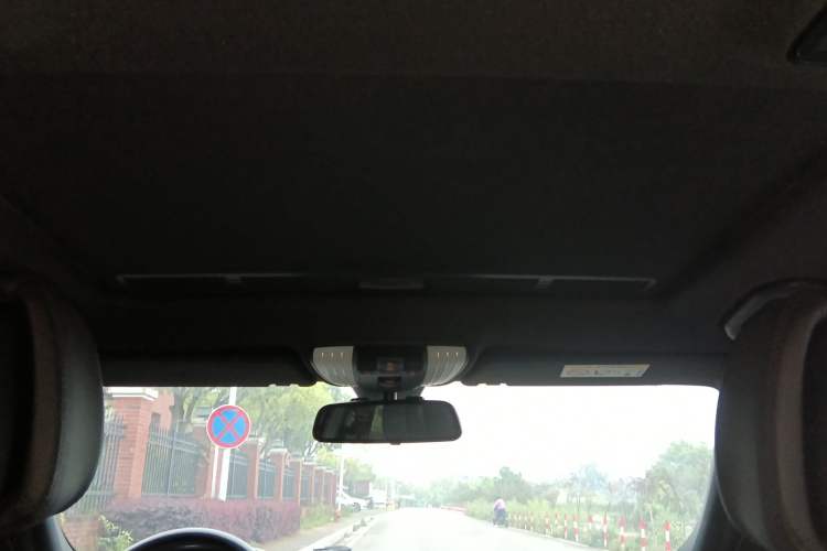 Used Mercedes-Benz E-Class 2015 E 200 L Sport Edition Headliner