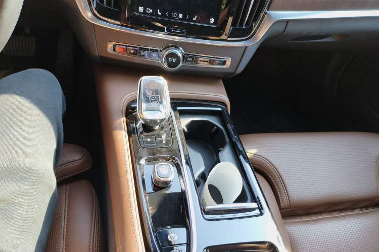 Used Volvo S90 New Energy 2024 Plug-in Hybrid Four-Wheel Drive Long-Range Luxury Smart Edition