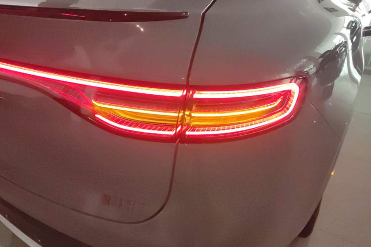 Used Hima Luxeed R7 2024 All-Electric 736 km Ultra