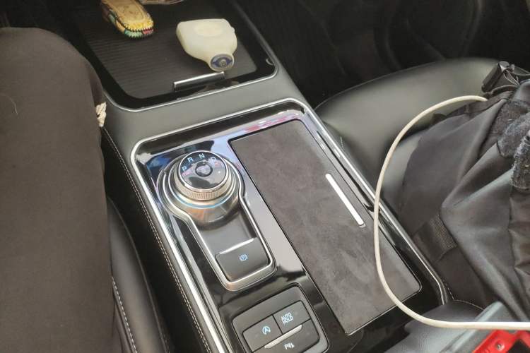 Used Ford Edge 2021 PLUS EcoBoost 245 Two-Wheel-Drive Titanium 7-Seater
