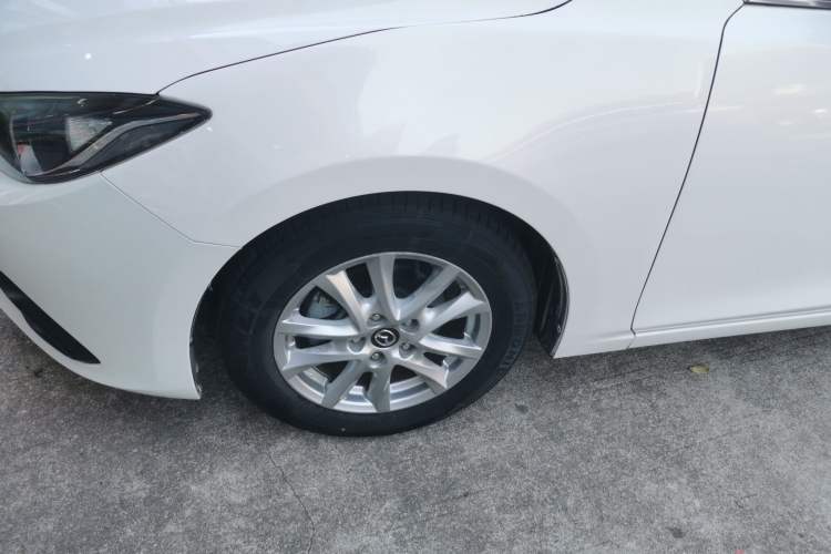 Used Mazda Mazda 3 Axela 2014 Sedan 1.5L Automatic Comfort Model
