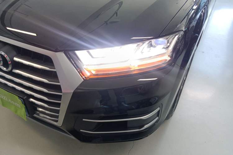 Used Audi Q7 2019 45 TFSI Comfort Model