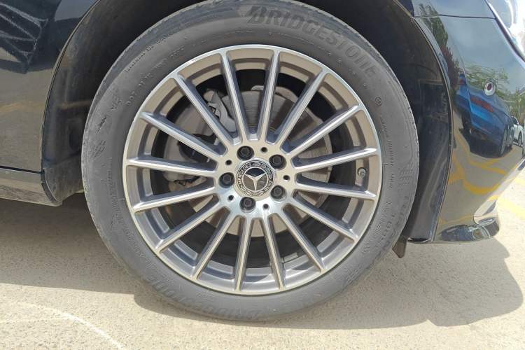 Used Mercedes-Benz E-Class 2022 Second Facelift E 260 L
